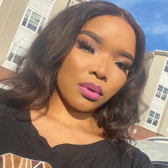 Meet your Posher, Claris - Picture 1 of 1